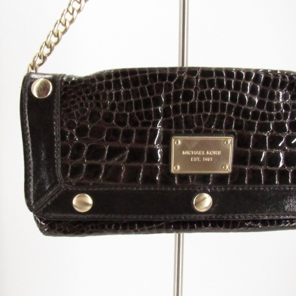 Michael Kors Crocodile Pattern Brown/Gold Patent Leather Baguette Bag - Picture 3 of 15